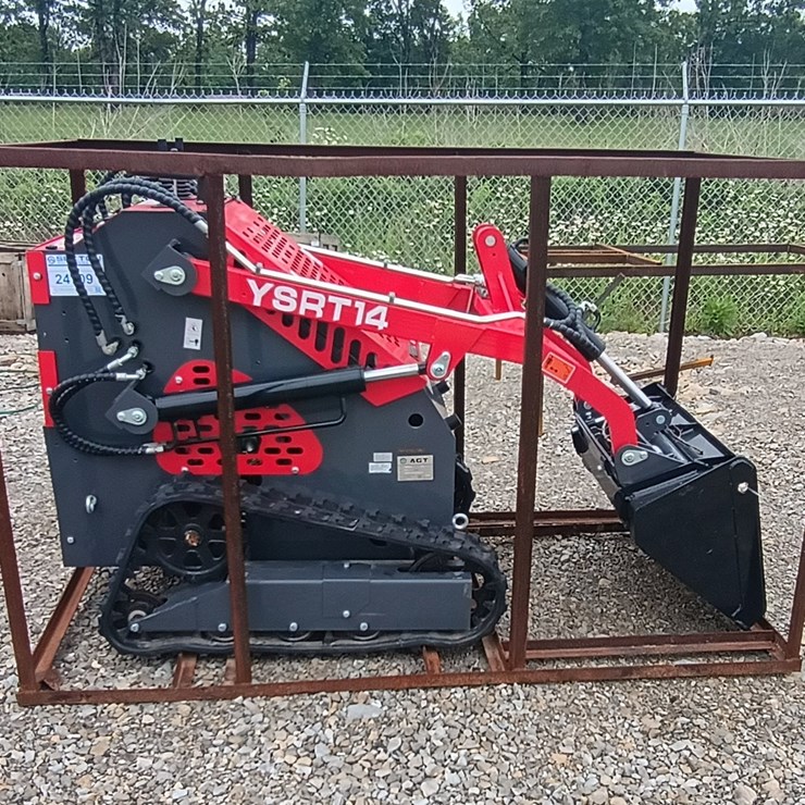 #24709 • 2025 AGT YSRT14 Mini Skidsteer