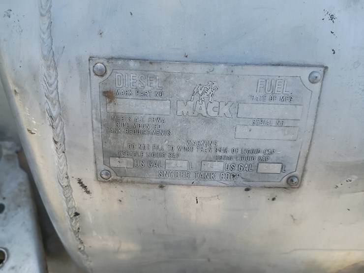 1997-mack-rd688s-image-73