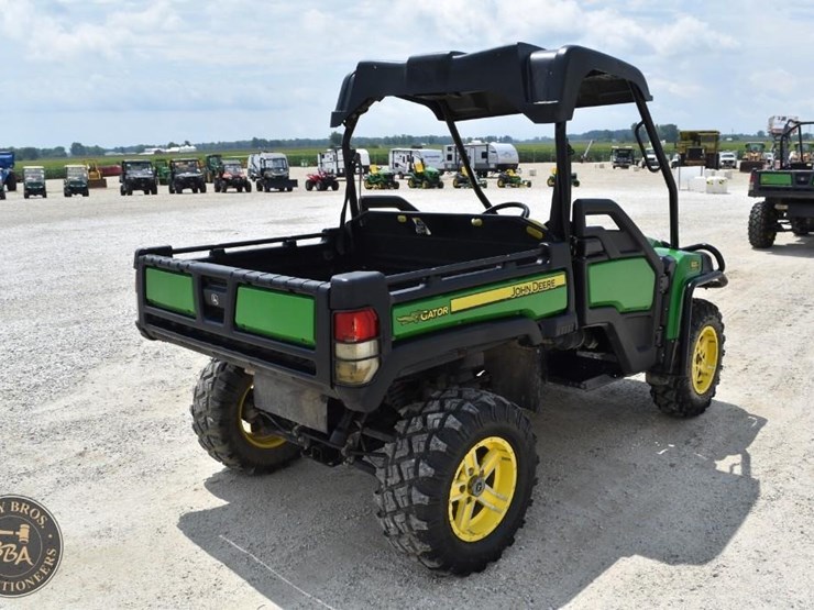 john-deere-gator-image-5