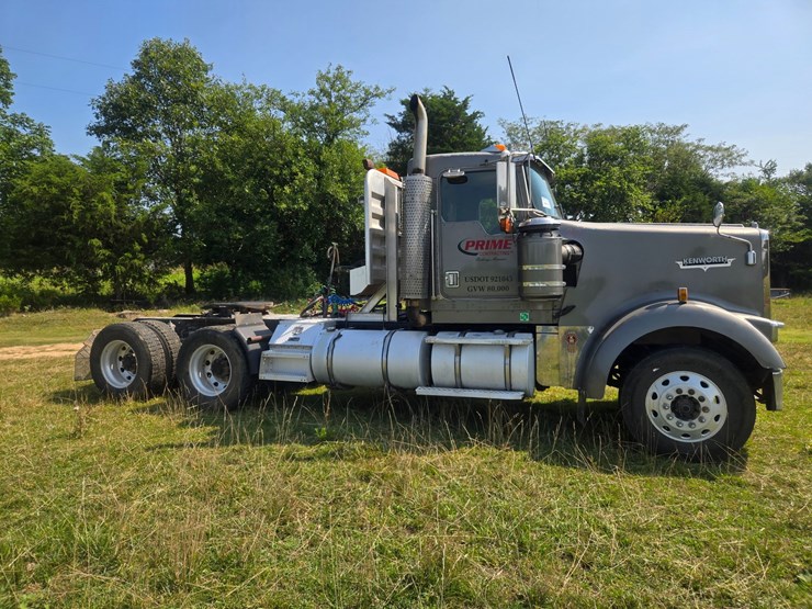 2002-kenworth-w900-image-15