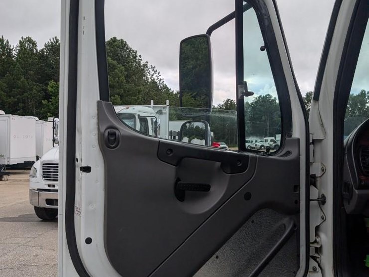 2012-freightliner-m2-stakebed-truck-image-19