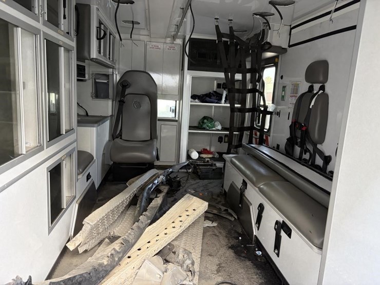 2016-ford-f450-image-17