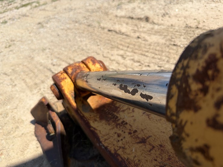 2000-deere-710d-image-108
