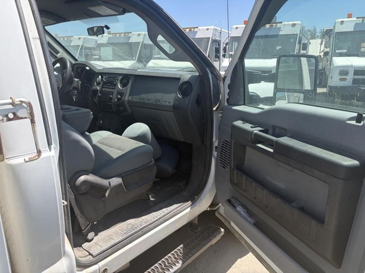 2012-ford-f450-image-16