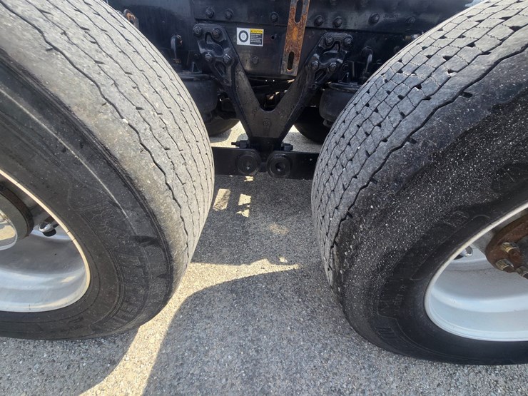 2018-kenworth-t680-image-89