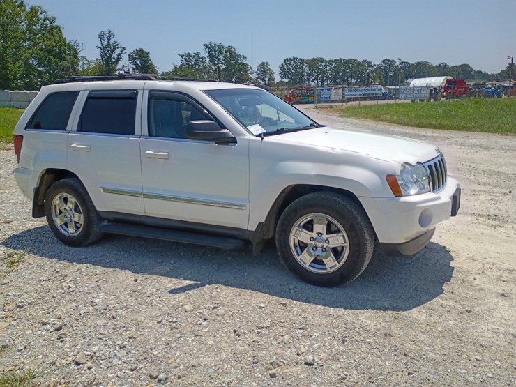 2007-jeep-grand-cherokee-image-11