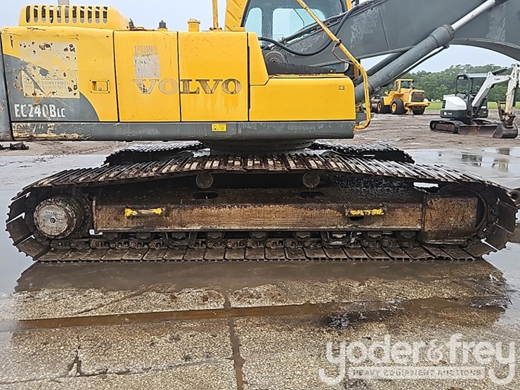 volvo-ec240b-lc-image-8