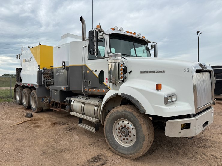 2014-western-star-4900-image-3