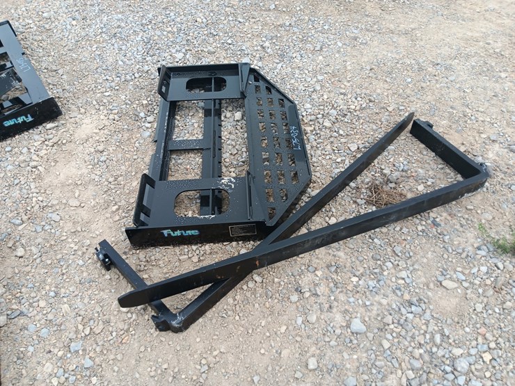#l75-034-•-future-pallet-fork-skid-steer-attachment-image-4