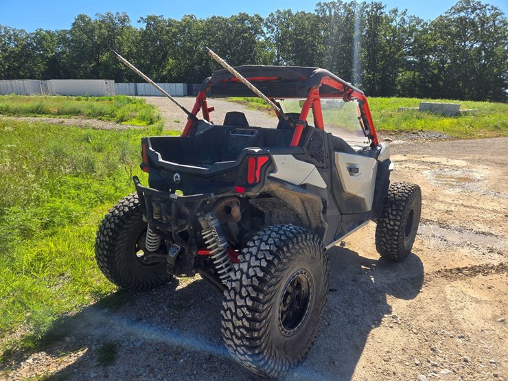 #24985-•-2021-can-am-1000-side-by-side-image-9