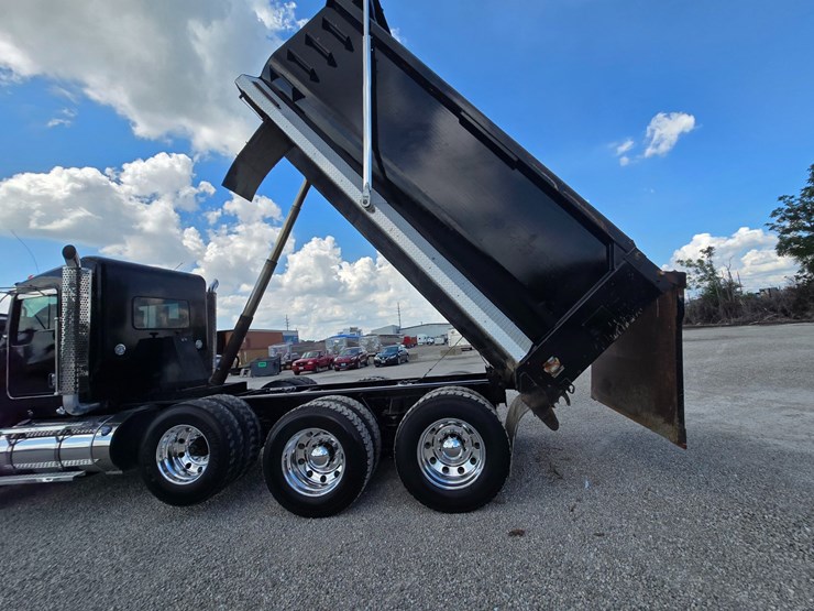 2015-kenworth-t800-image-74