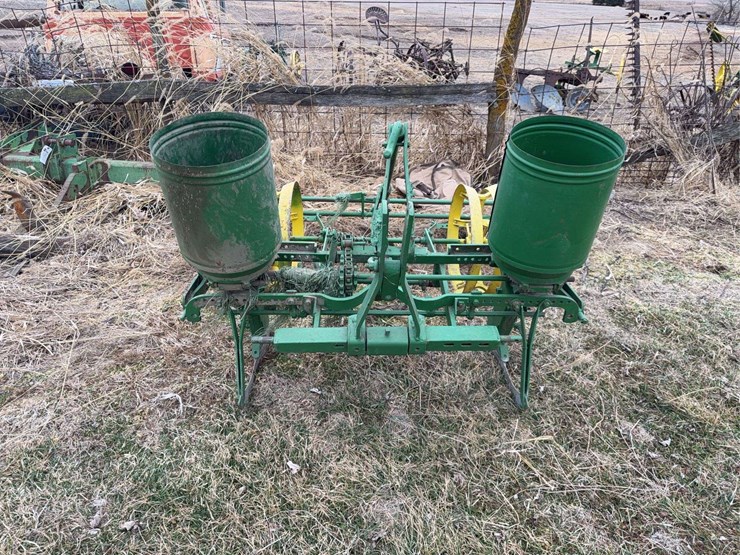 john-deere-two-row-planter-image-8