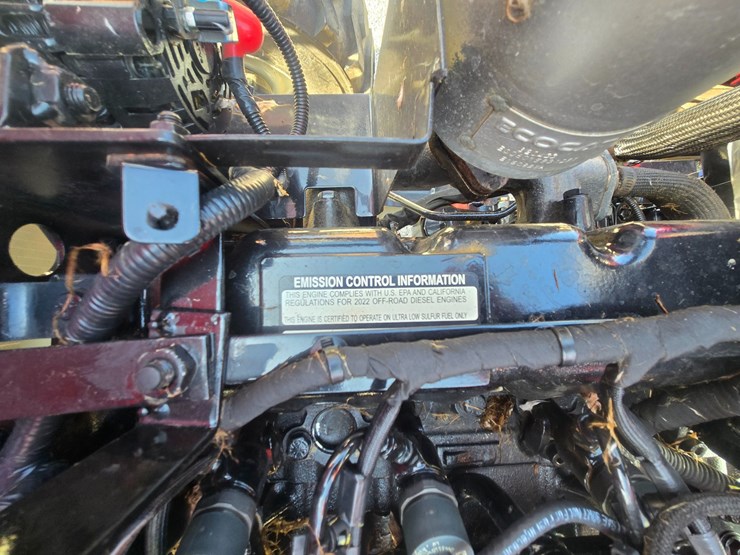 2023-mahindra-4550-image-27