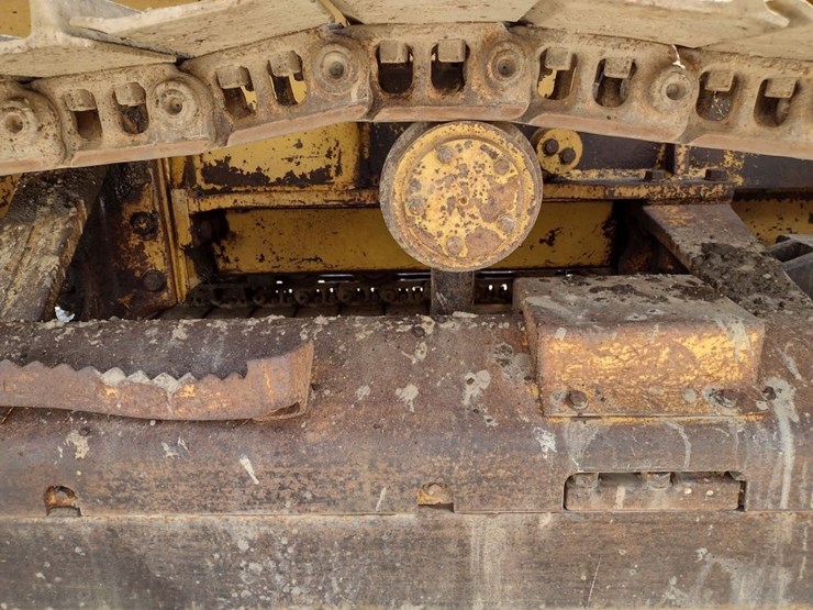 caterpillar-d4c-image-29