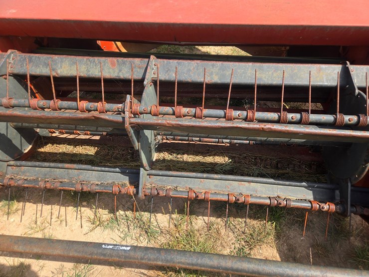 hesston-1110-image-32