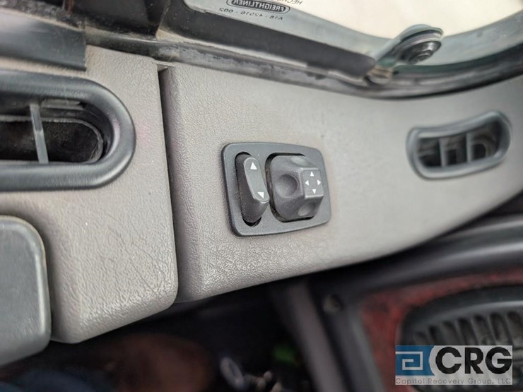 2012-freightliner-m2-stakebed-truck-image-24