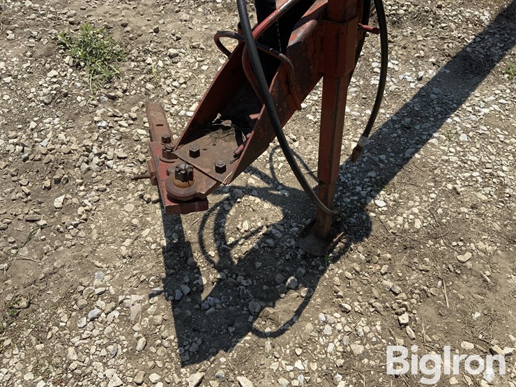 new-holland-114-image-13
