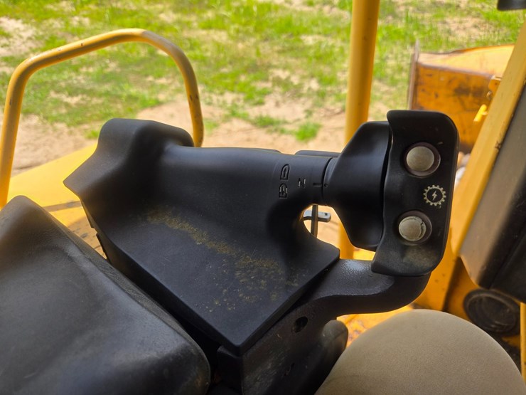caterpillar-d6m-image-38