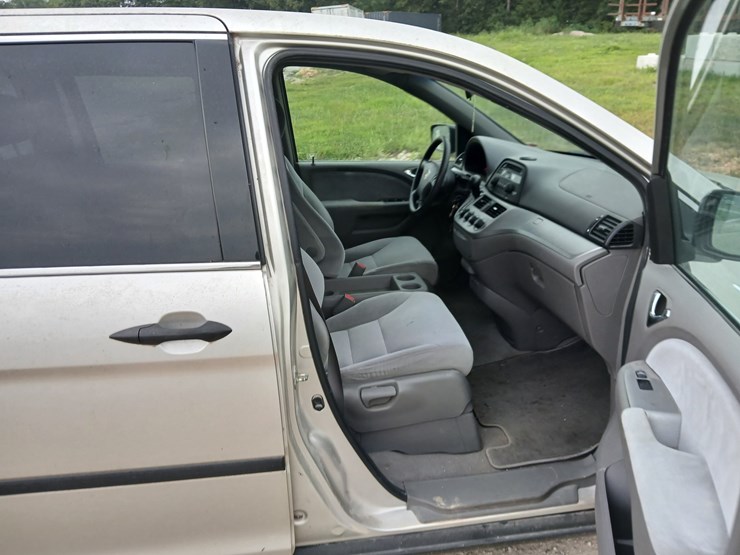 2008-honda-odyssey-image-33