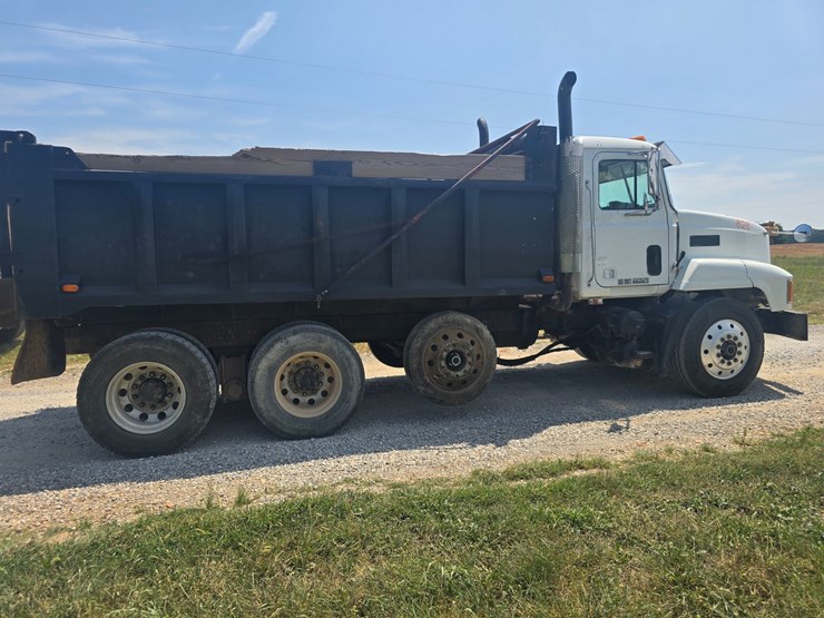 1994-mack-ch613-image-19