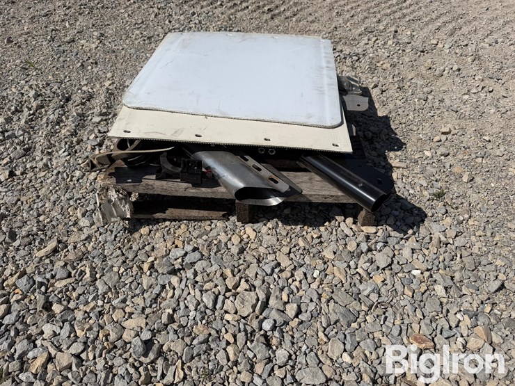 mudflap-brackets-and-parts-image-4