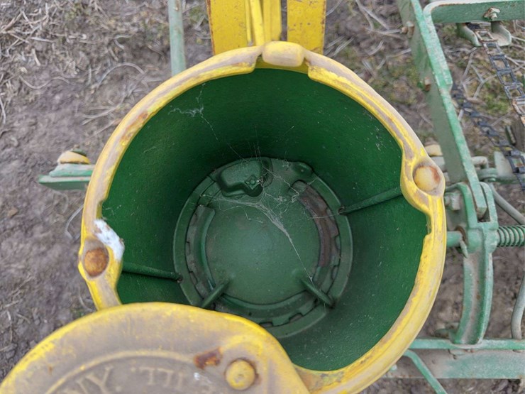 john-deere-two-row-planter-image-14