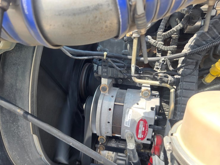 2019-kenworth-t680-image-23