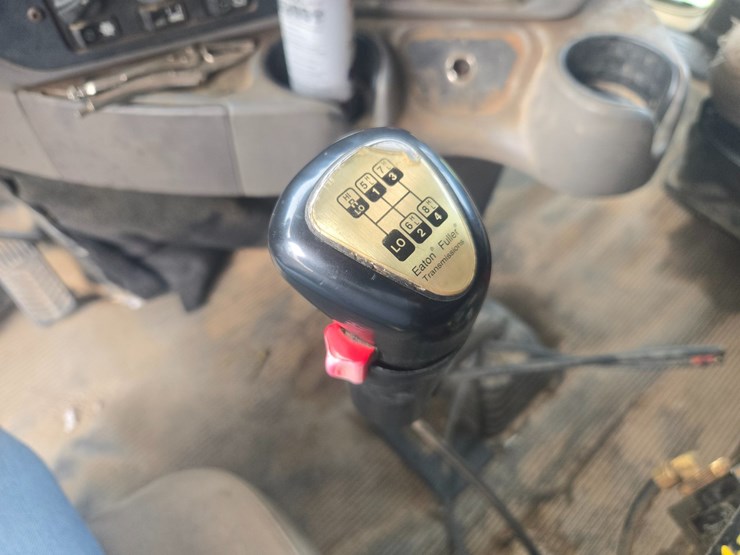 2007-kenworth-t2000-image-73
