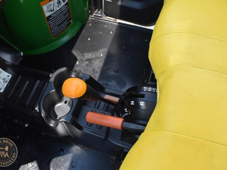 john-deere-gator-image-12