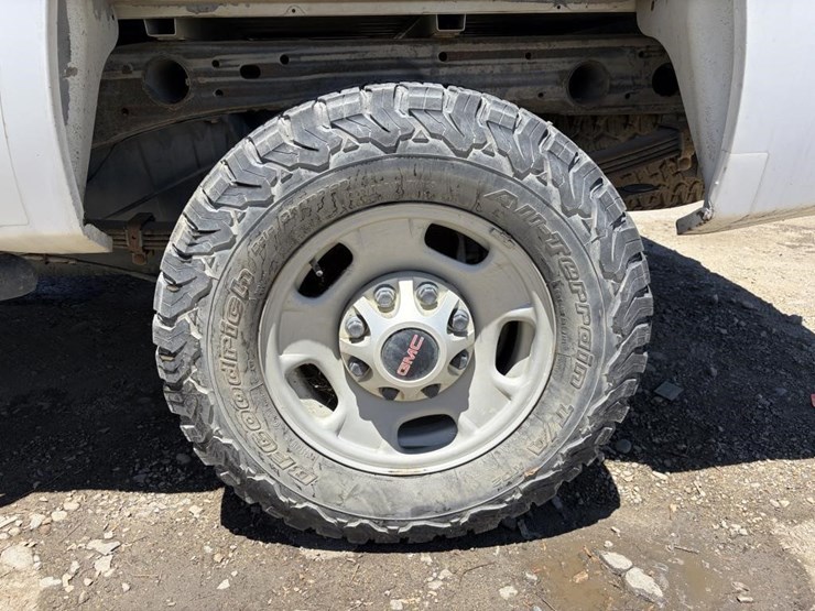 2012-gmc-sierra-2500-image-6