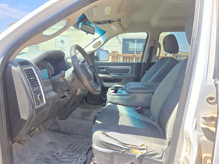 2014-ram-2500-slt-image-14