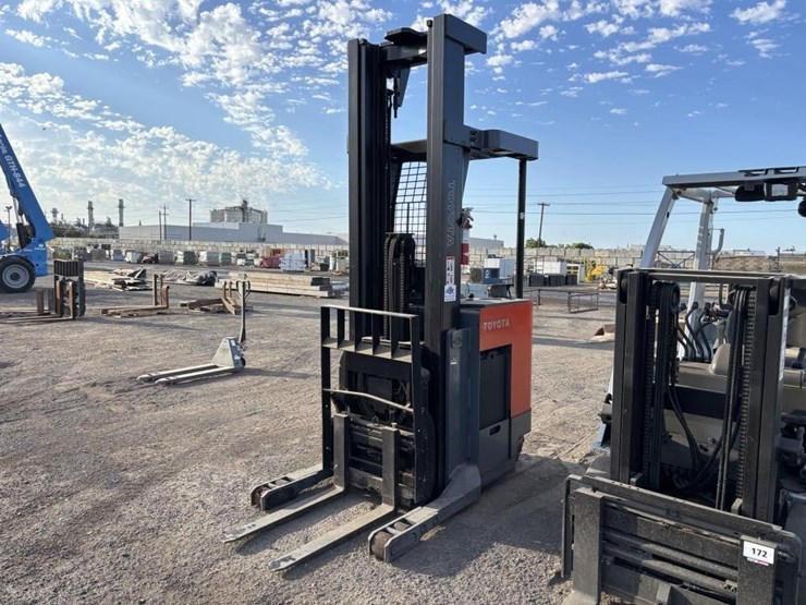 toyota-gbru23-forklift-image-1
