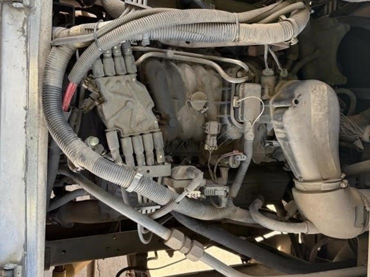 2002-workhorse-p42-image-9
