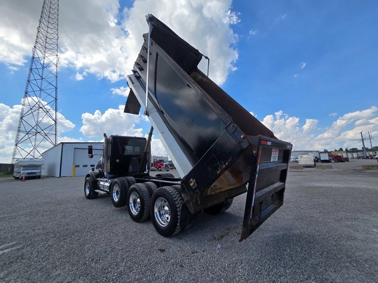 2015-kenworth-t800-image-90