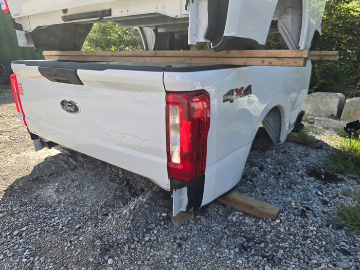 2026-ford-f250-image-3