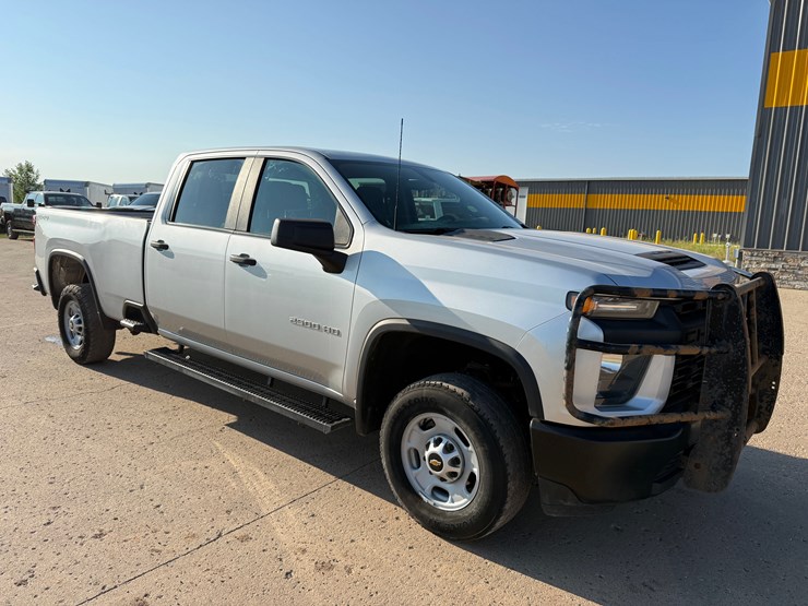 2021-chevrolet-silverado-2500hd-image-4