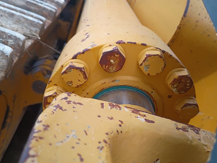 #24824-•-2008-john-deere-755d-crawler-loader-image-82