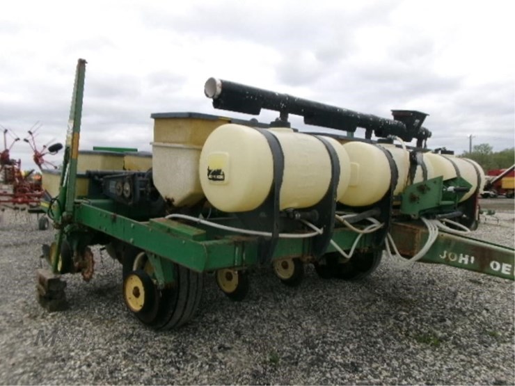 1989-john-deere-7240-image-4