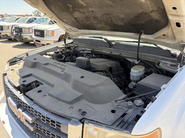 2012-gmc-sierra-2500-image-7