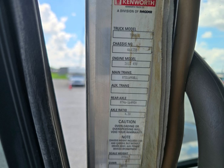 2015-kenworth-t800-image-126