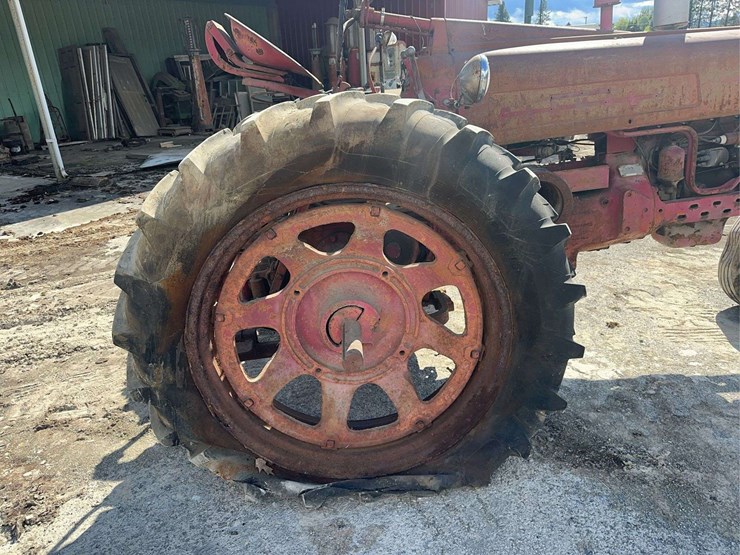 farmall-300-gas-image-51