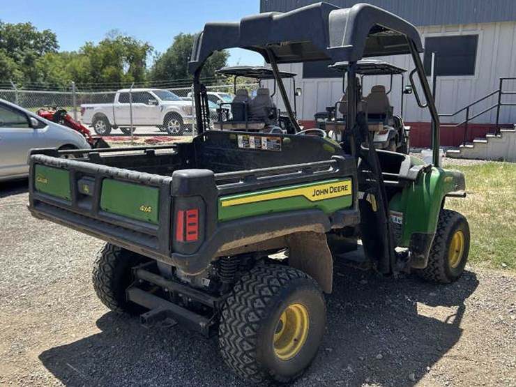 john-deere-gator-hpx615e-image-4