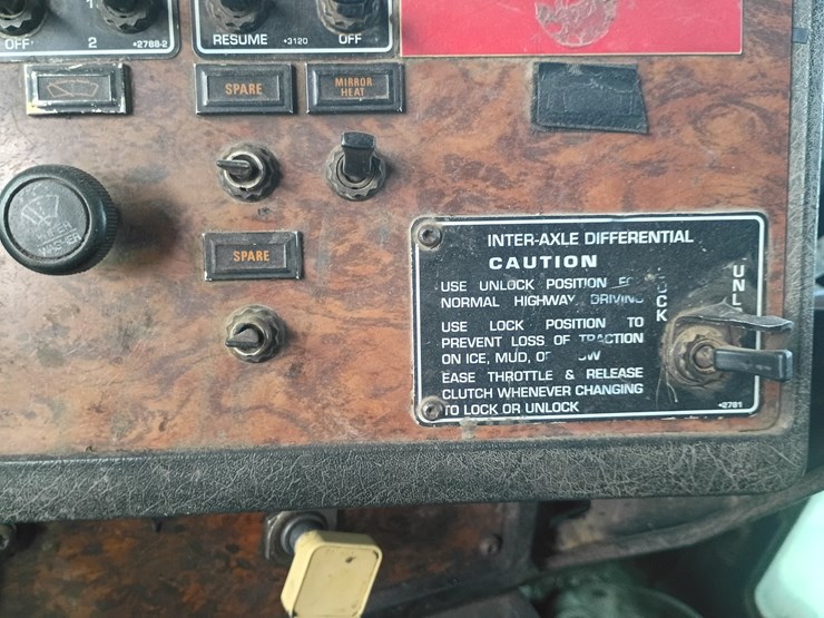 1999-kenworth-w900-image-50