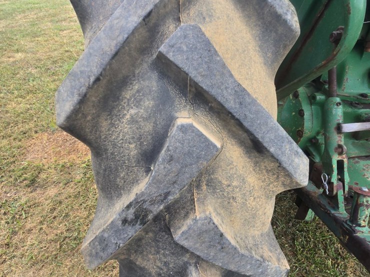 john-deere-2240-image-46
