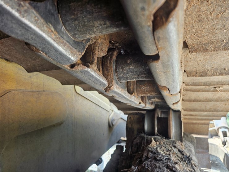 2019-caterpillar-d6-image-78