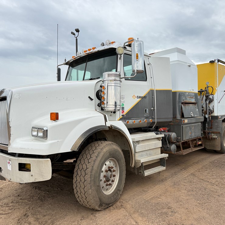 2014 WESTERN STAR 4900