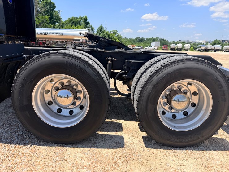 2010-kenworth-t800-image-74