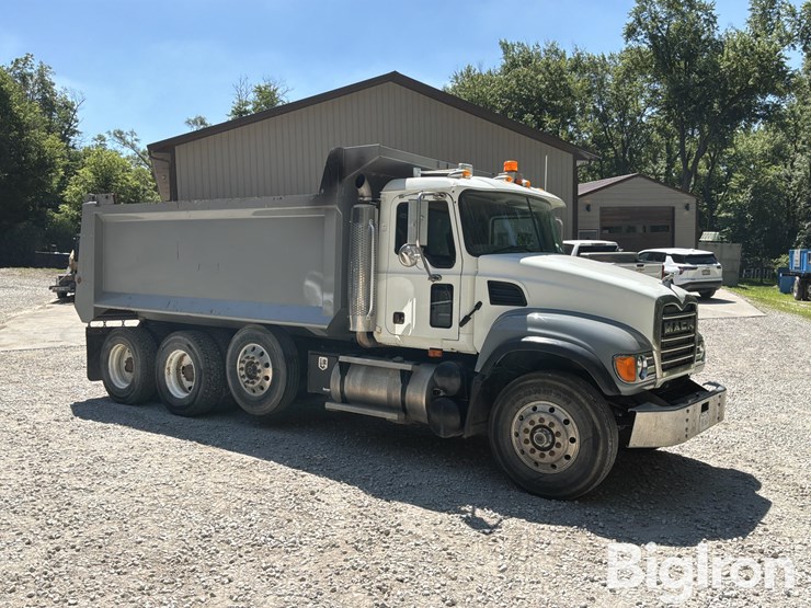 2003-mack-granite-cv713-image-3