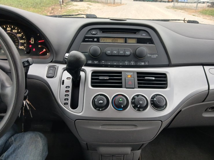 2008-honda-odyssey-image-40