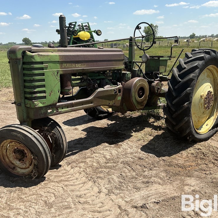 1949 JOHN DEERE B